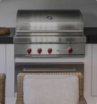 BBQ & OUTDOOR LIVING